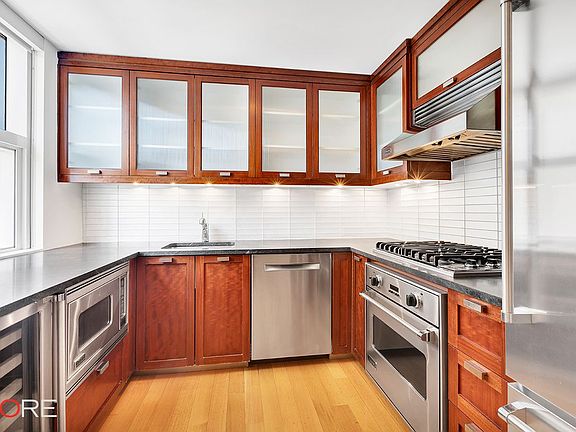 3rd image of 2628 Broadway APT 5C