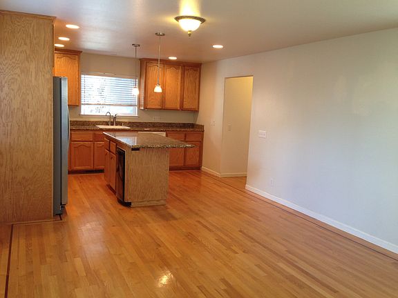 4th image of 219 Santa Lucia Ave