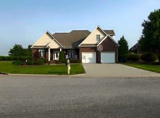 405 Cobblestone Dr, Inman, SC 29349