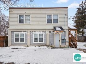 1109 Joosten St SW, Wyoming, MI