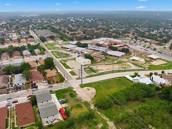 2nd image of 1819 Silver Oaks LOT 1