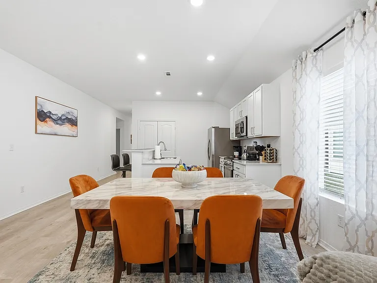 10904 Mason Dr — Photo 9