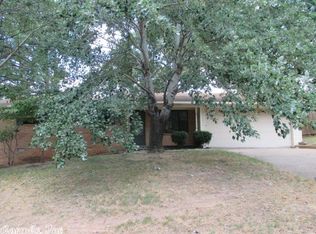 6301 Navajo Trl, North Little Rock, AR 72116