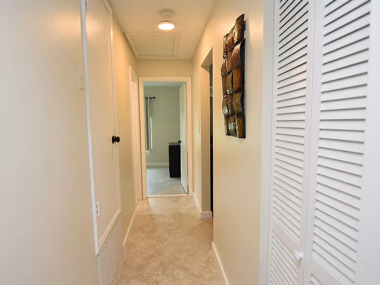 4825 Loretta Ln — Photo 17