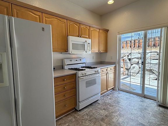 3rd image of 3568 Mashie Ct