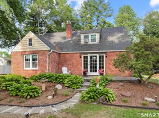 26 Fernbel Lane, West Hartford, CT 06107