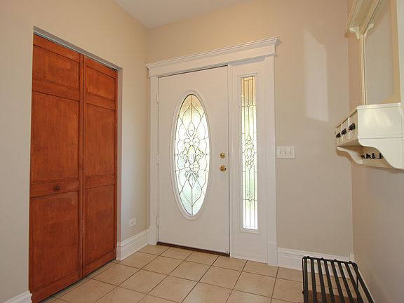 3rd image of 1042 Troost Ave