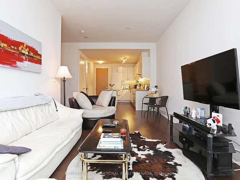 29 Queens Quay E #811 — Photo 7