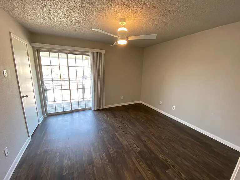 4502 Gaston Ave #322 — Photo 11