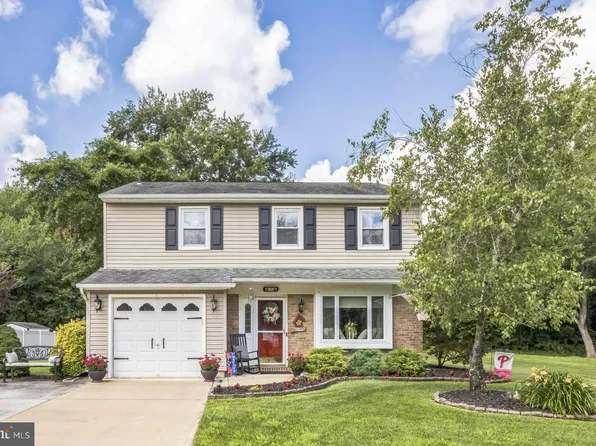 3 Schneider Ct, Sewell, NJ 08080