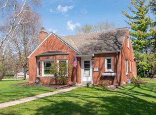 1070 Wilson Dr, Brookfield, WI 53005