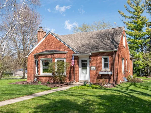 1070 Wilson DRIVE, Brookfield, WI 53005