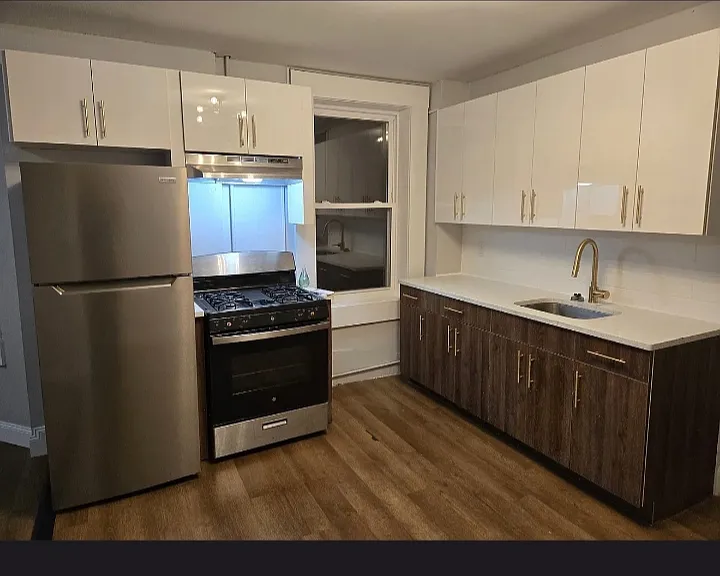 935 Pavonia Ave #4 — Photo 4