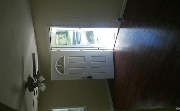 4th image of 709 Beardsley Ct