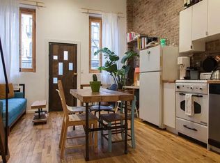 272 S 2nd St #1A, Brooklyn, NY 11211