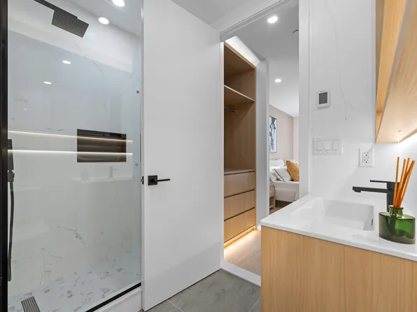 366 Harman Street image 39 of 54