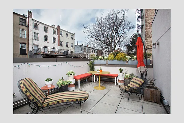 Sold by Stribling | media 16