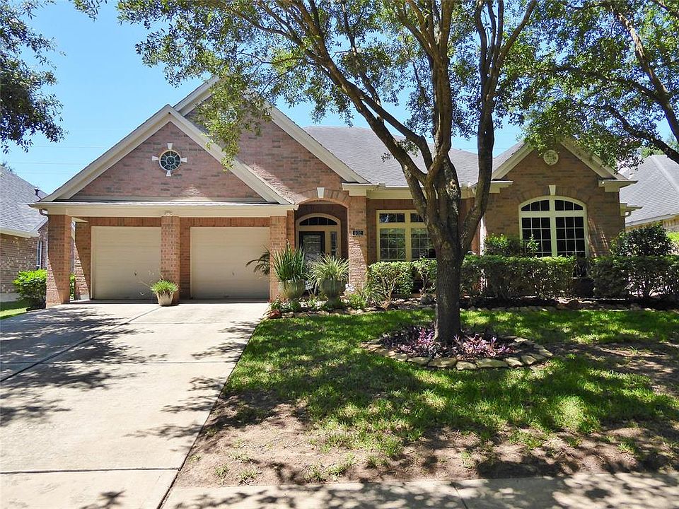 1st image of 602 Silver Creek Cir
