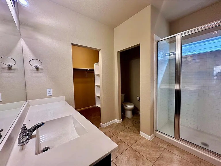 10211 Fulton Ave — Photo 6