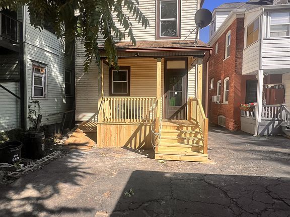 3rd image of 107 Sambourne St
