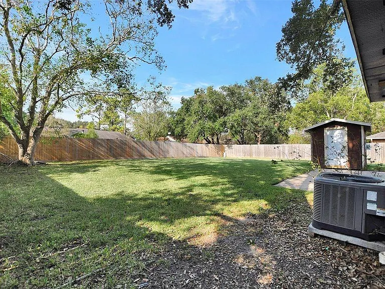 1311 Oak Hollow Dr — Photo 21