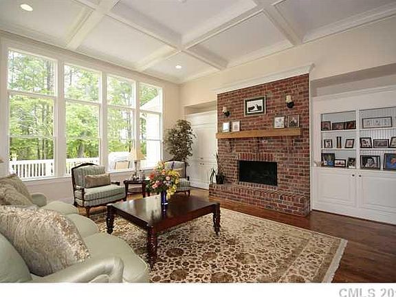 2nd image of 958 Wessington Manor Ln #75