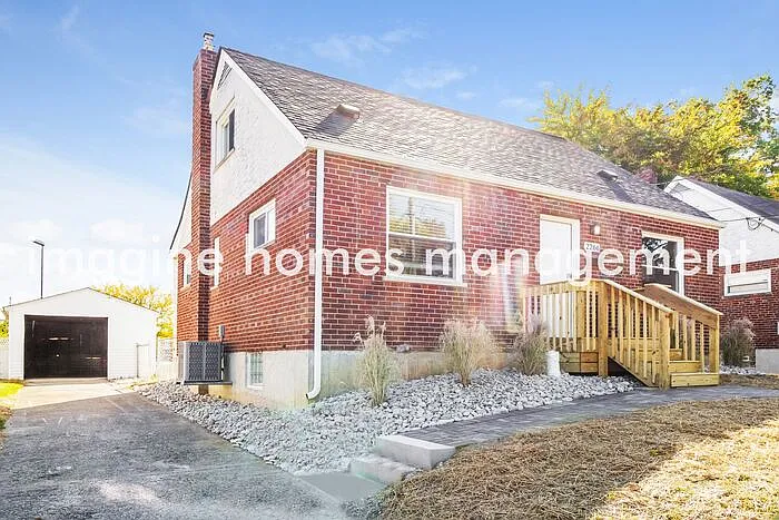 Building Photo - 2266 Leelanau Ave