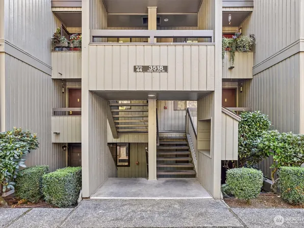 3518 109th Place NE #104, Bellevue, WA 98004