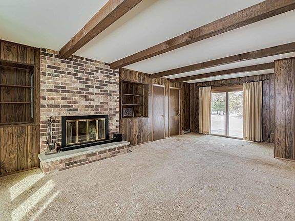 2nd image of 2086 Deerfield Dr