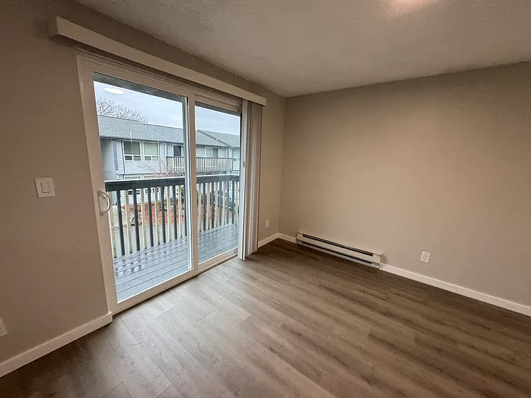 565 SE 8th Ave #A103 — Photo 2
