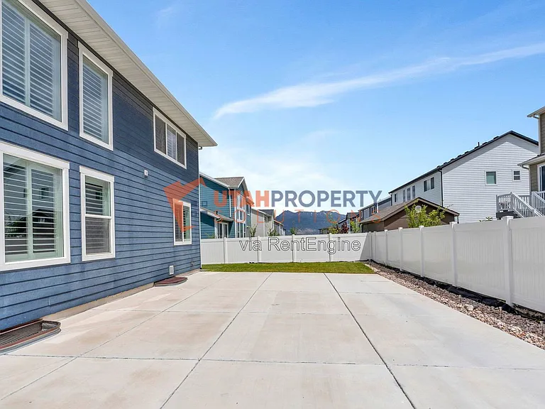 213 W Prickly Pear Dr — Photo 35
