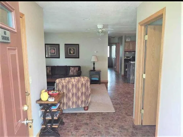 20766 Cedar St #B — Photo 5