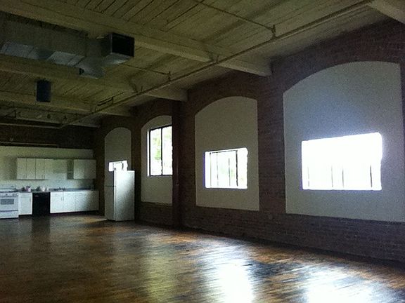 4th image of 669 Elmwood Ave Unit C4