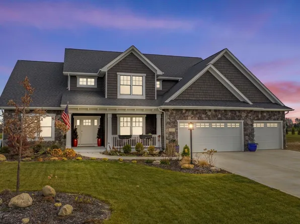 5110 Greyson Heights Dr, Auburn, IN 46706