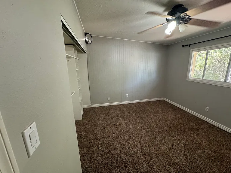 1107 E Broadmor Dr — Photo 28