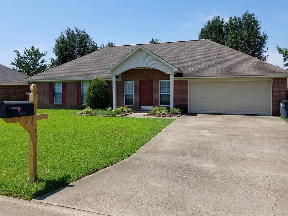1st image of 411 Village Dr