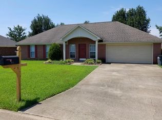 411 Village Dr, Searcy, AR 72143