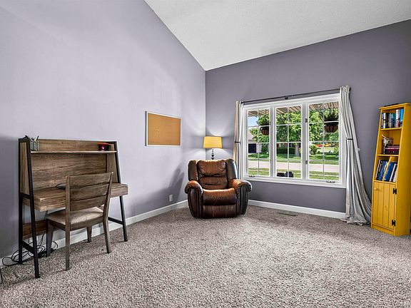 5th image of 615 Hearthside Dr