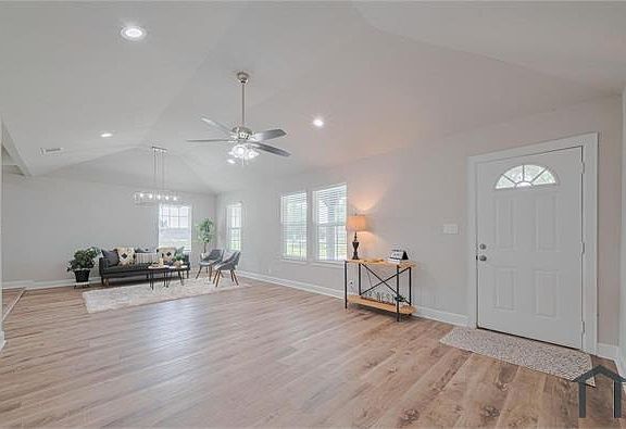 2nd image of 3514 Fuqua St