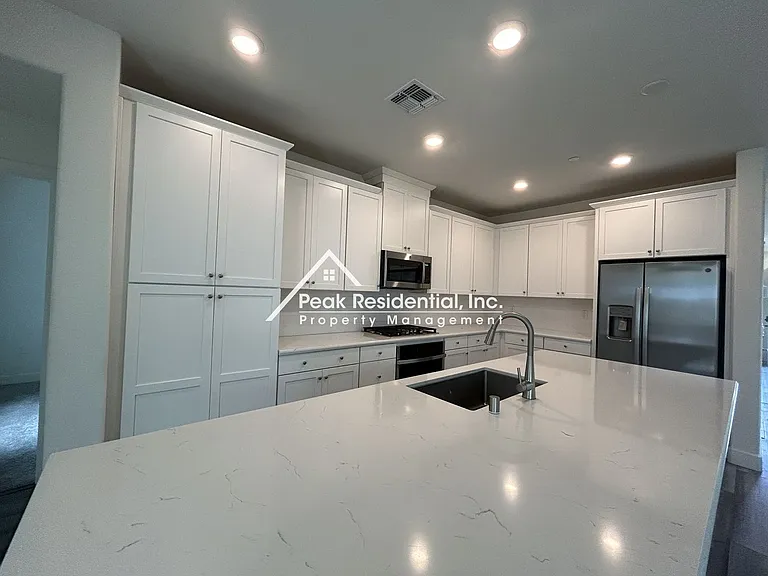 5725 Harveston Way — Photo 11