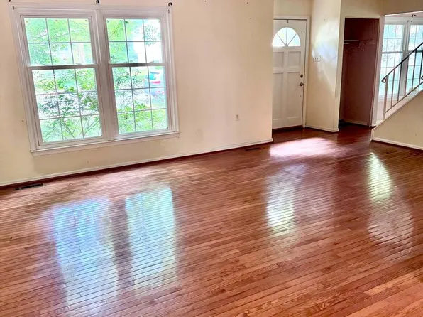 11974 Cotton Mill Dr, Woodbridge, VA 22192