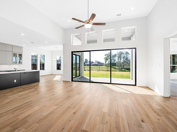 4th image of 12034 Carrillon Forest Dr