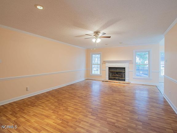 3rd image of 107 Farrington Place