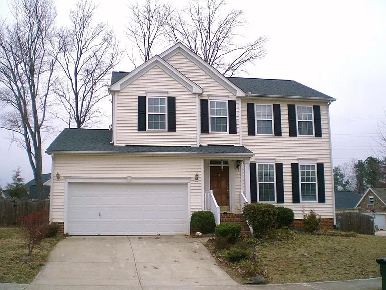 307 Laurens Way — Photo 1