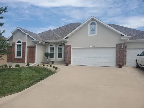 11308 Trevor Dr, Peculiar, MO 64078