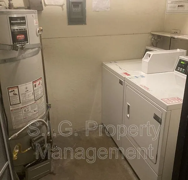5307 Lincoln Ave #2 — Photo 7