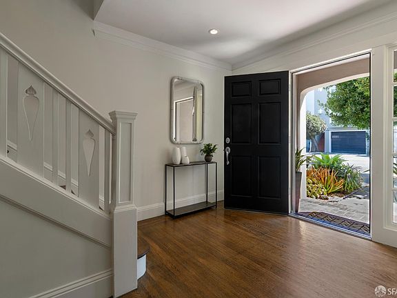 2nd image of 2034 Beach St