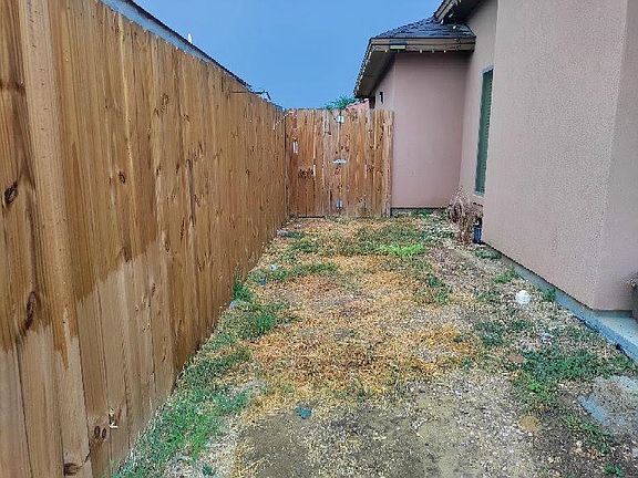 4th image of 5105 Linaza Ln