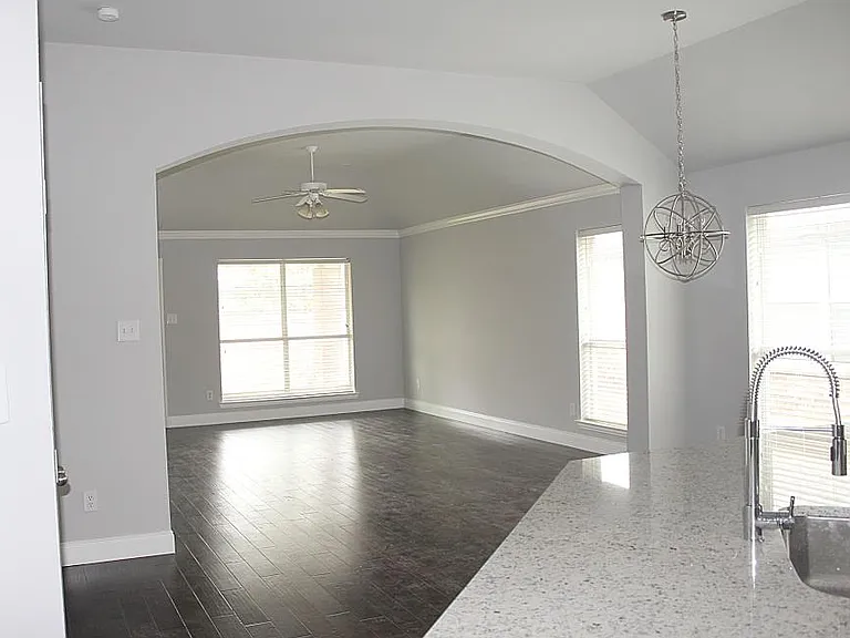 2616 Cascade Cove Dr — Photo 8