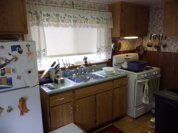 4th image of 15 Madison Ave